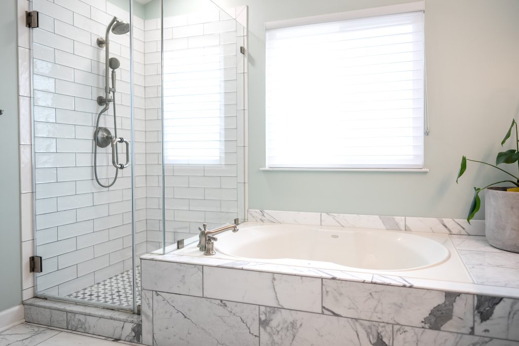 white marble farmhouse bathroom interior design and remodel